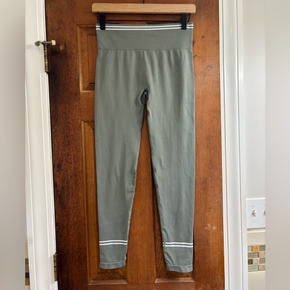 Gymshark Contrast Seamless Leggings - Picture 2 of 9